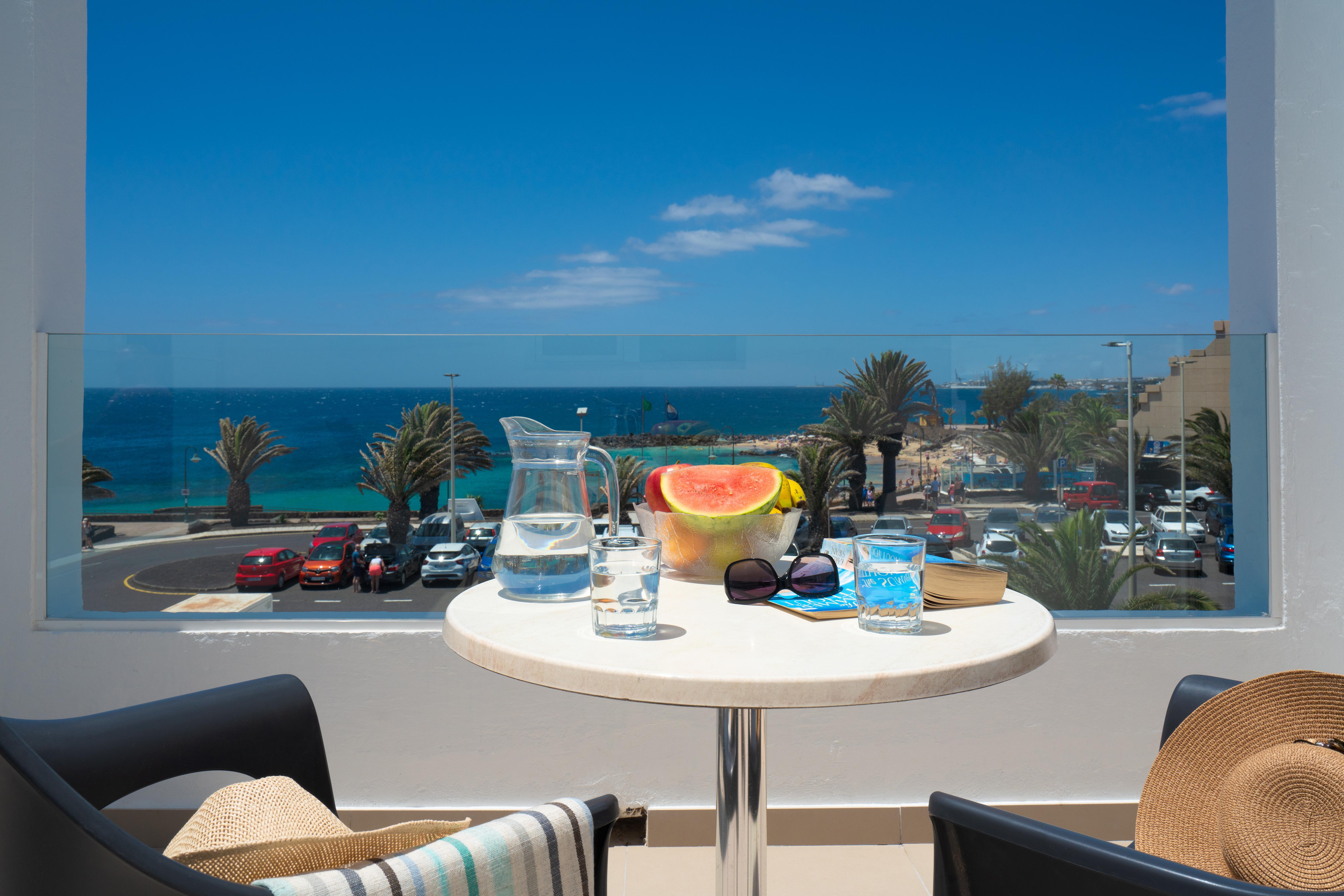 Apartamentos Galeon Playa Costa Teguise Eksteriør bilde