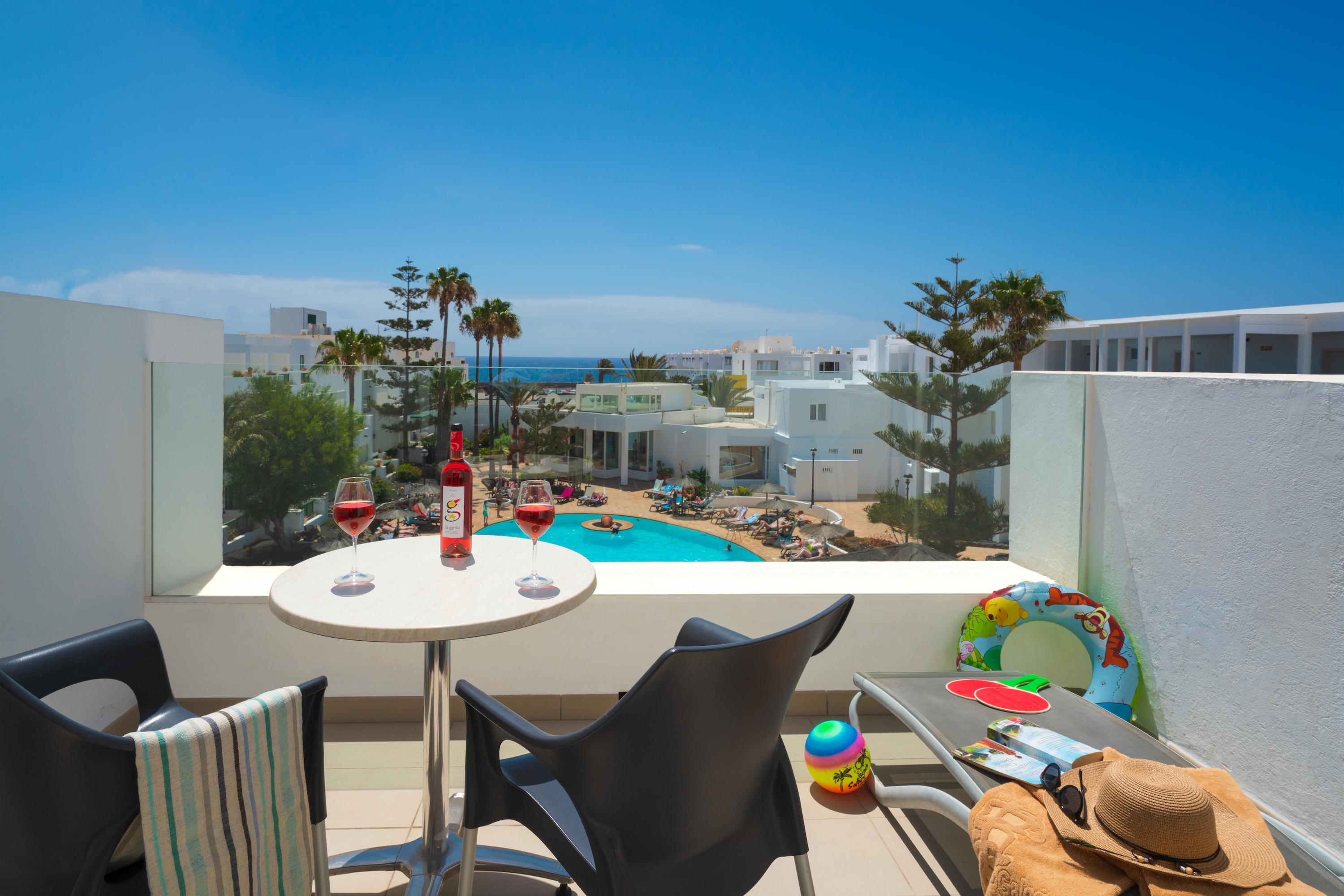 Apartamentos Galeon Playa Costa Teguise Eksteriør bilde